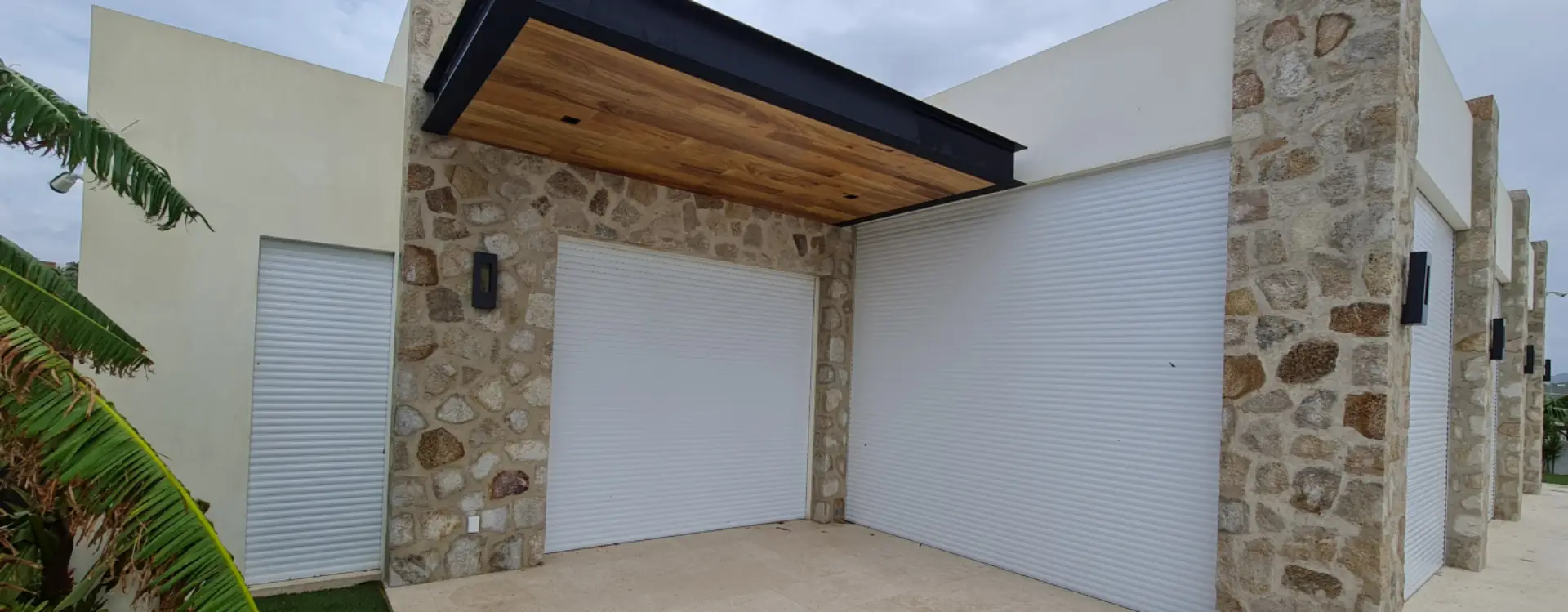 Stormpanel protección contra huracanes de ventanas, paneles y persianas de aluminio. Los Cabos BCS
